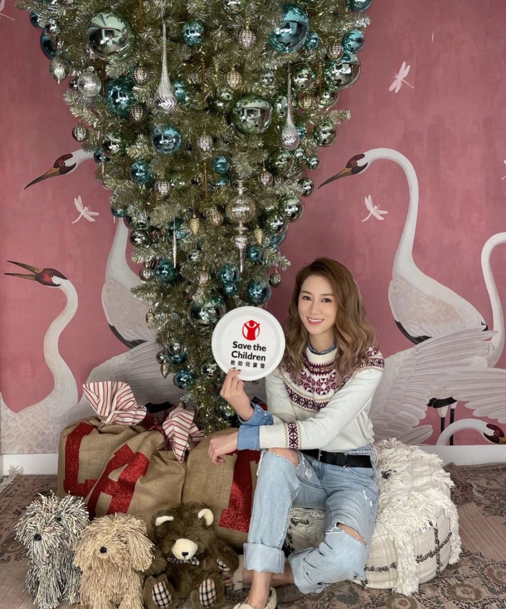 徐子淇一直是香港救助兒童會的贊助人，去年舉辦網上虛擬籌款活動「碟碟不休」，透過在網站的虛擬宴會買慈善餐碟，捐款援助。