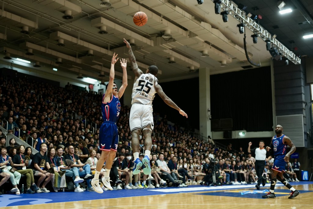 NBL季后赛总决赛Game4，香港金牛主场迎战安徽文⼀。 刘骏轩摄