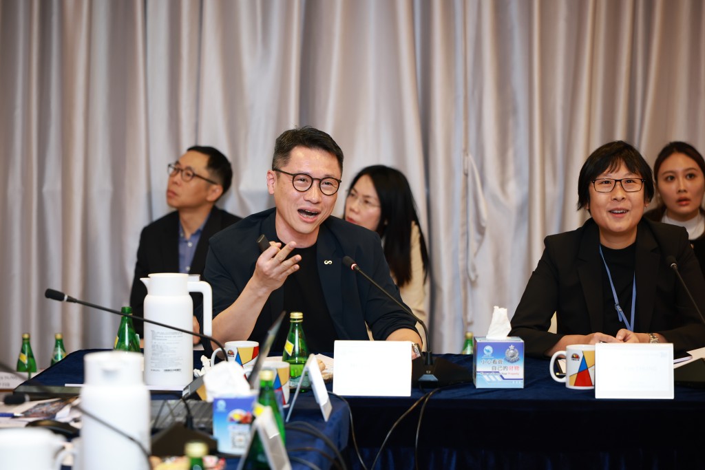 小组专家冯愈先生就通用人工智能与超级人工智能技术如何应用于智慧警政建设发表见解。