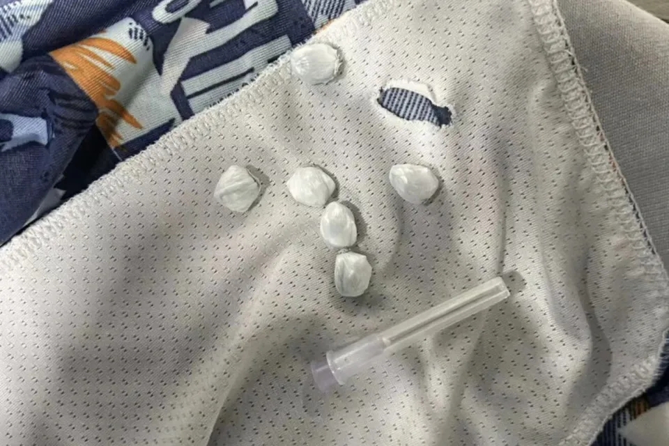 男子内裤发现的海洛英。