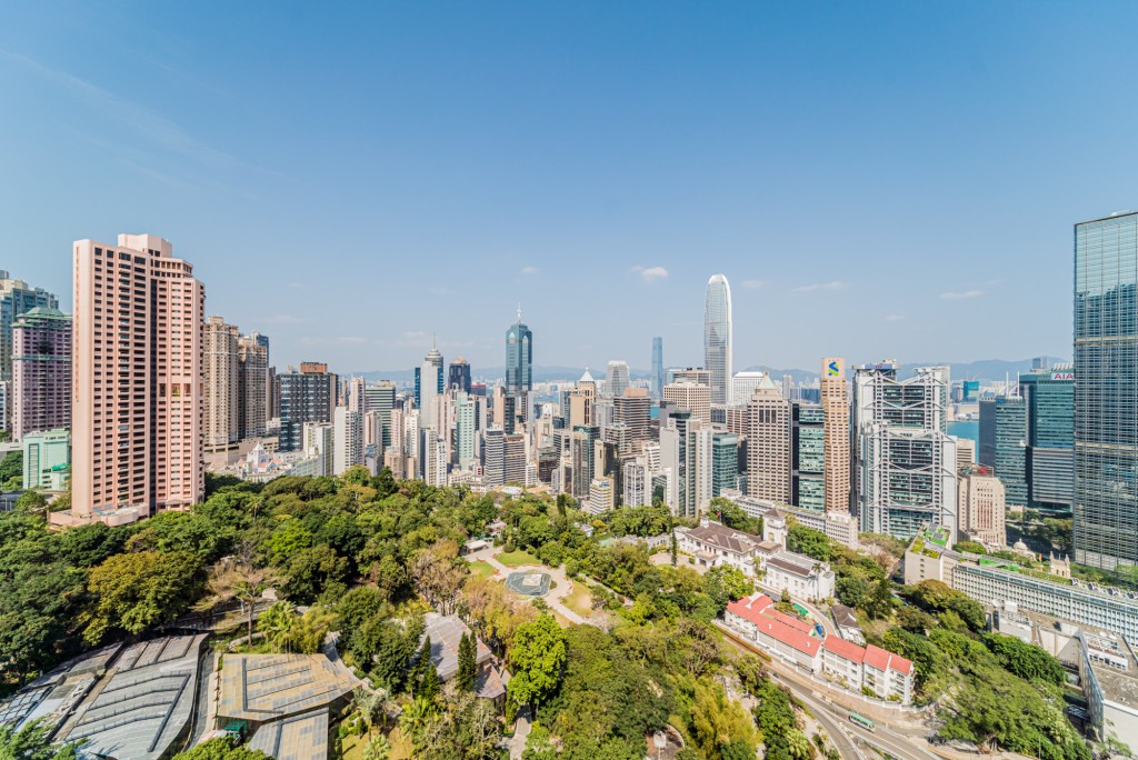 放盘可望香港动植物公园景色及中环繁华美景。