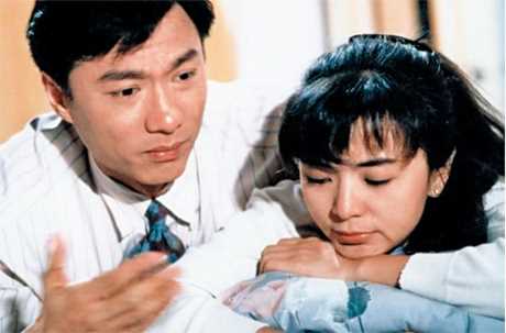 1992年林俊賢跟當紅的花旦陳玉蓮合作拍TVB慶劇劇集《巨人》。