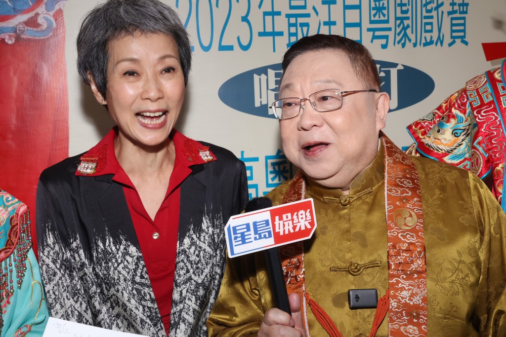 李居明透露葉童是瘋狂的粵劇迷。
