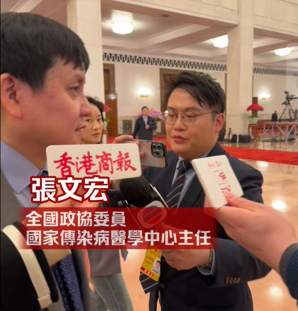 張文宏指點名該記者要減肥。 香港商報視頻