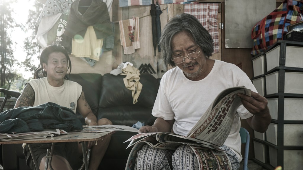 朱康感激演藝學院師兄謝君豪默默照顧對手。