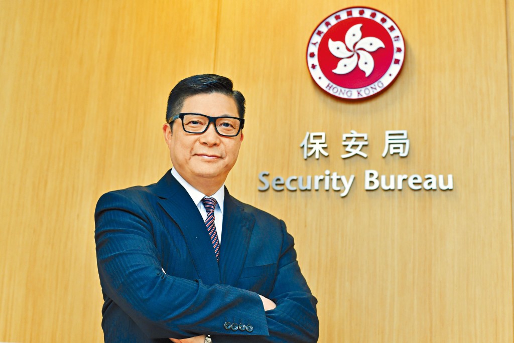 鄧炳強表示,在國慶等大節日,絕不能掉以輕心,一定全力加強保安工作。