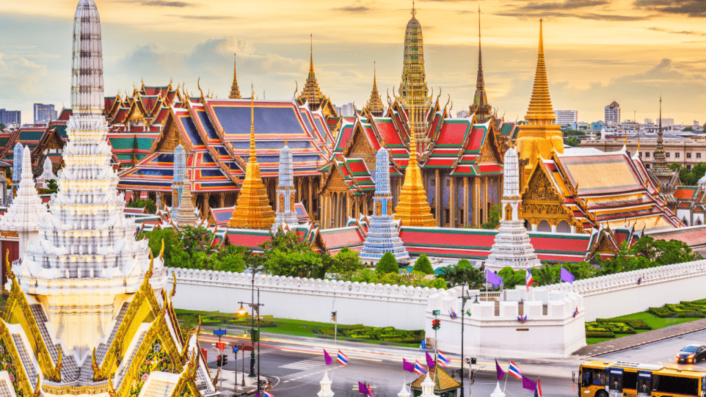 姚柏良指本港旅行團出遊仍處於重新起步階段。istock圖片