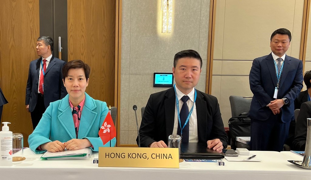 海关关长何佩珊(左)率团到澳洲，出席世界海关组织亚太区首脑会议，中国香港获一致提名为下届副主席。