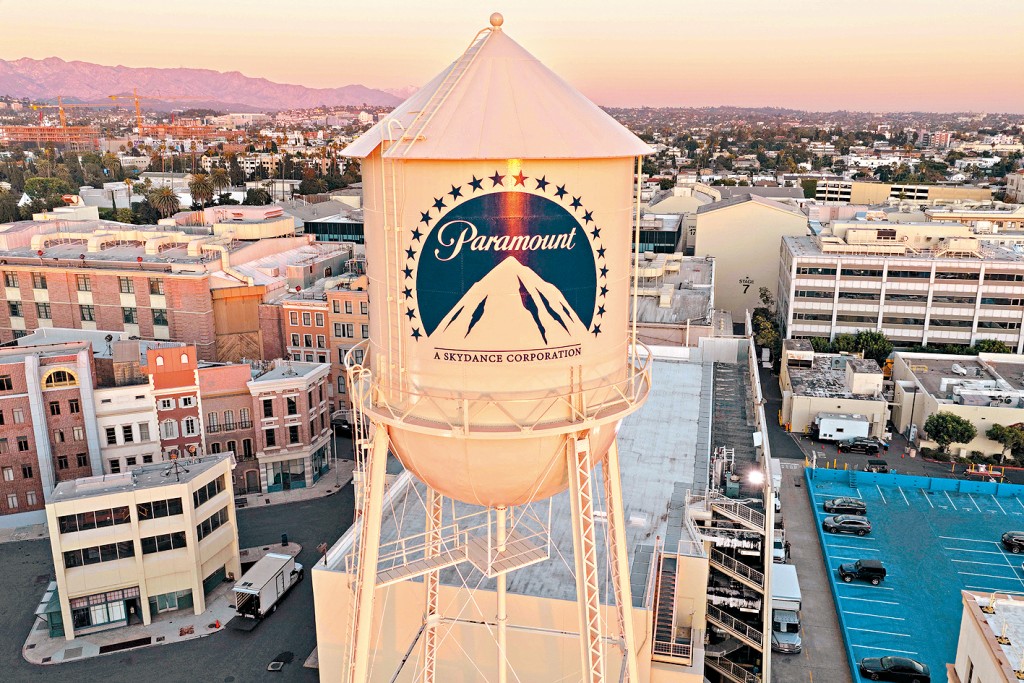 位於洛杉磯派拉蒙片場的水塔。