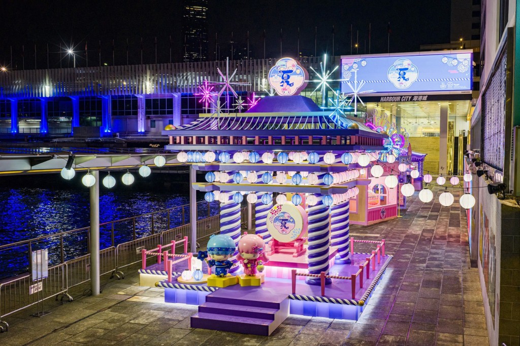 My Melody・Kiki & Lala 50周年花火夏祭 ,三位人氣角色齊集海港城,以日本傳統夏祭為主題。 My Melody・Kiki & Lala 50周年花火夏祭 ,三位人氣角色齊集海港城,以日本傳統夏祭為主題。