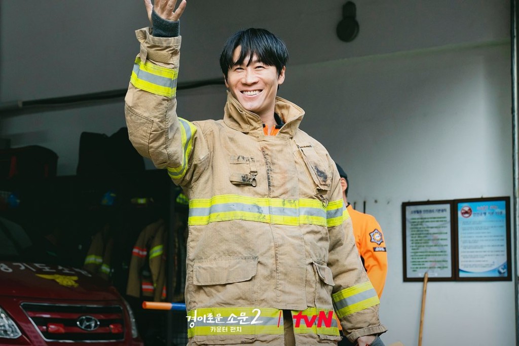 陳善圭飾演熱血消防員馬酒石	，是小市民英雄，遊走在善惡兩界之間。