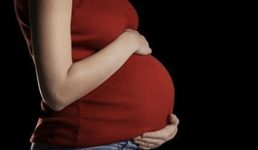 巴西女子生下同母異父的雙胞胎嬰孩。（示意圖）路透社