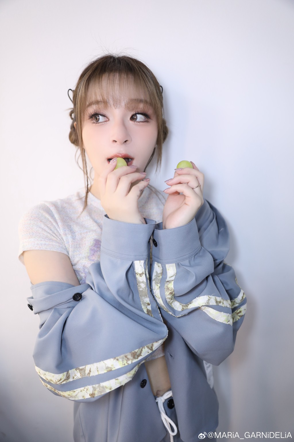 日本女歌手美依禮芽曾參演內地綜藝《乘風破浪的姐姐》。微博＠MARiA_GARNiDELiA