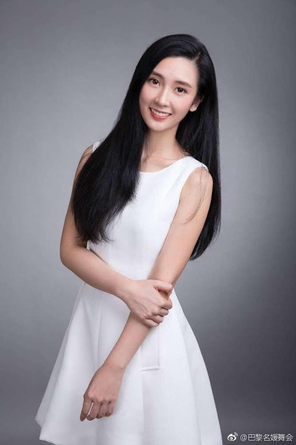 梁婉靜女兒李朗怡現年22歲。