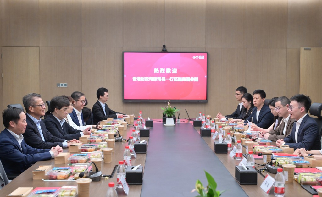 財政司司長陳茂波今日展開上海訪問行程。政府新聞處