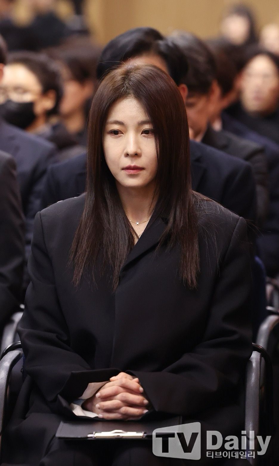 河智苑含淚表示至今仍不敢相信尊敬的李順載老師離開。 河智苑含淚表示至今仍不敢相信尊敬的李順載老師離開。