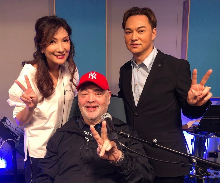經理人方俊(Aman)安排張偉文做發燒女歌手方文網上直播嚟熱身。