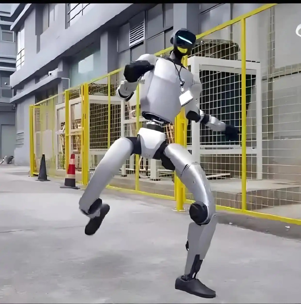 宇樹機械人春晚不扭秧歌,改為打功夫。 宇樹機械人春晚不扭秧歌,改為打功夫。