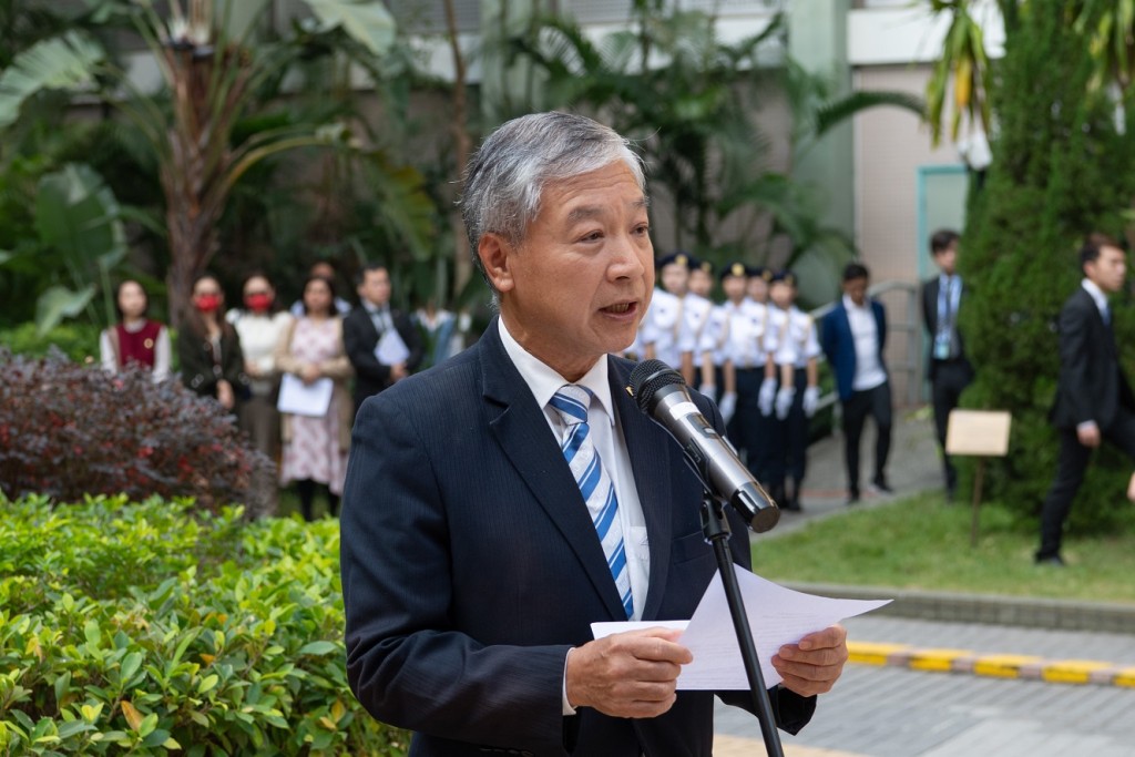 浸大校董会暨谘议会副主席潘伟贤先生在仪式上致辞。浸大