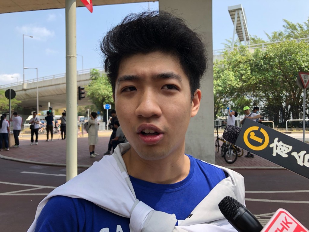 曾先生不認為共享單車增加路面單車數量。