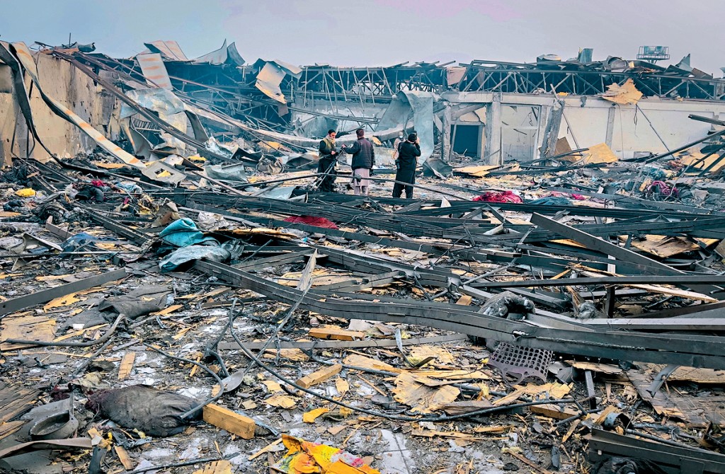 阿富汗首都喀布爾一間戒毒醫院被炸成廢墟。