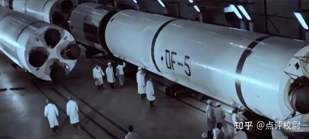 東風-5是中國第一代洲際導彈。 東風-5是中國第一代洲際導彈。