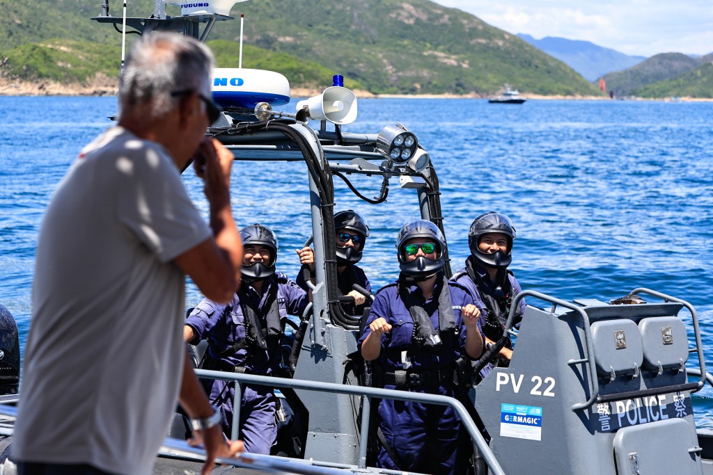 漁護署表示警方等部門將加強巡邏，指示船隻與鯨魚保持距離。資料圖片