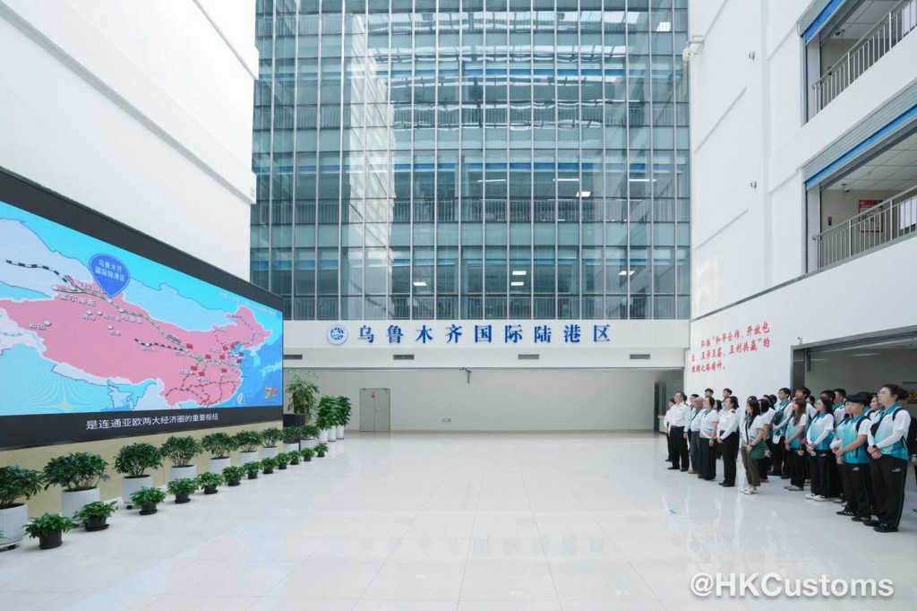 Customs Yes會員實地走進烏魯木齊國際陸港區。 Customs Yes會員實地走進烏魯木齊國際陸港區。