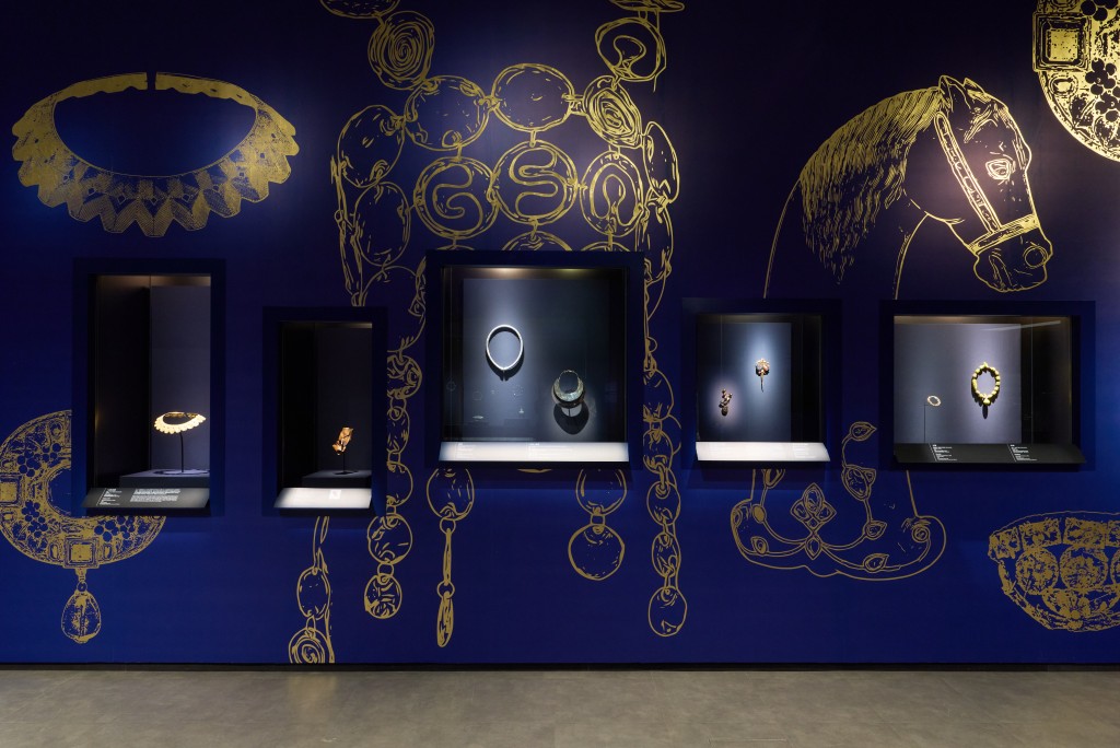 香港设计师及艺术家陈幼坚为本次展览的平面设计提供艺术指导 香港设计师及艺术家陈幼坚为本次展览的平面设计提供艺术指导