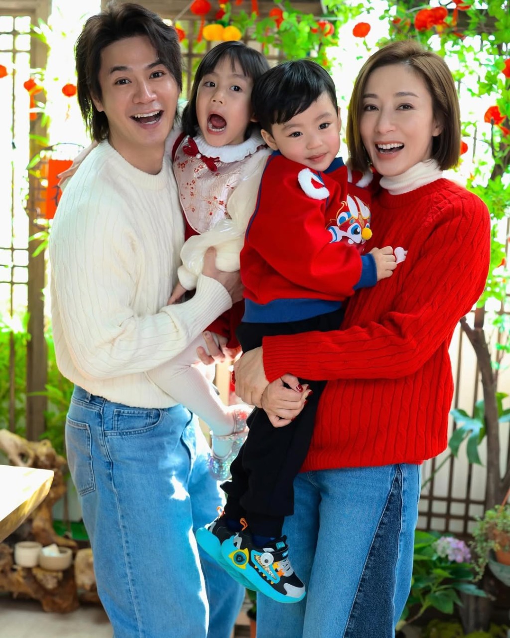 楊茜堯為羅子溢誕下一女一子。 楊茜堯為羅子溢誕下一女一子。