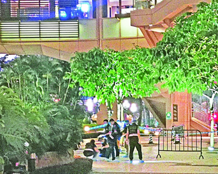 司警到場調查。澳門日報圖片