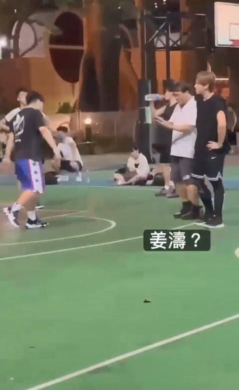 夜晚去打波。