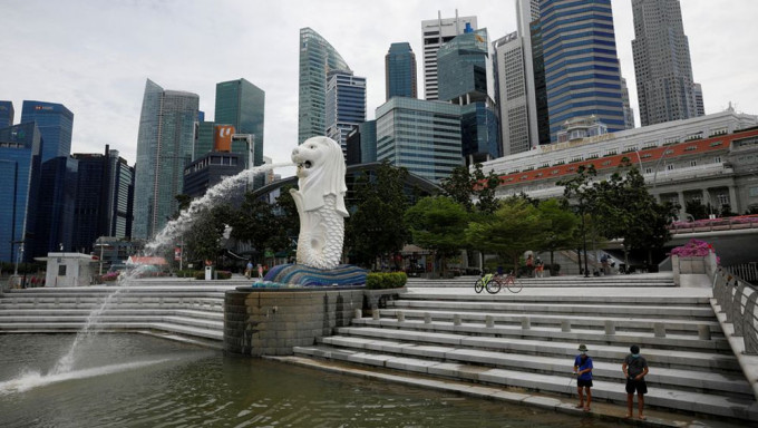 新加坡2014年發生轟動全城的「鐵鍋燒屍」命案，2歲半女童烏美莎遭吸毒父親掌摑致死後，還被「煲屍」煮熟以毀滅證據。
