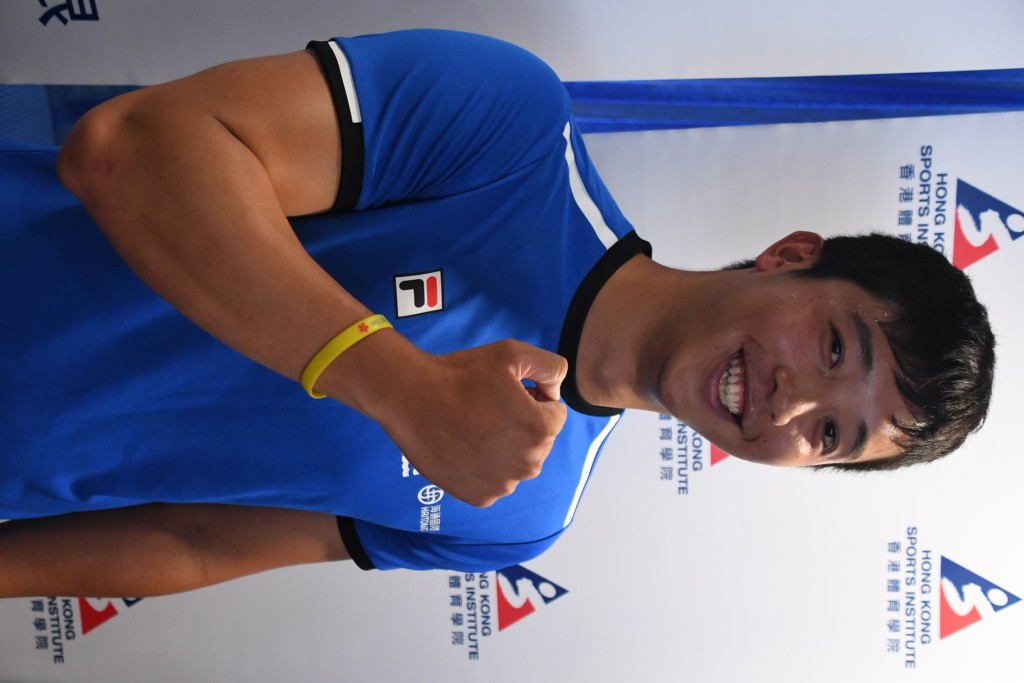 郑清然表示早前在亚锦赛夺冠提升信心，并会带同幸运黄色手带上场。吴家祺摄