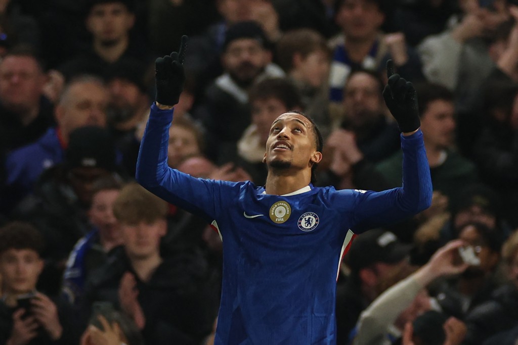 祖奧柏度單刀射入,車路士半場領先1:0。法新社 祖奧柏度單刀射入,車路士半場領先1:0。法新社