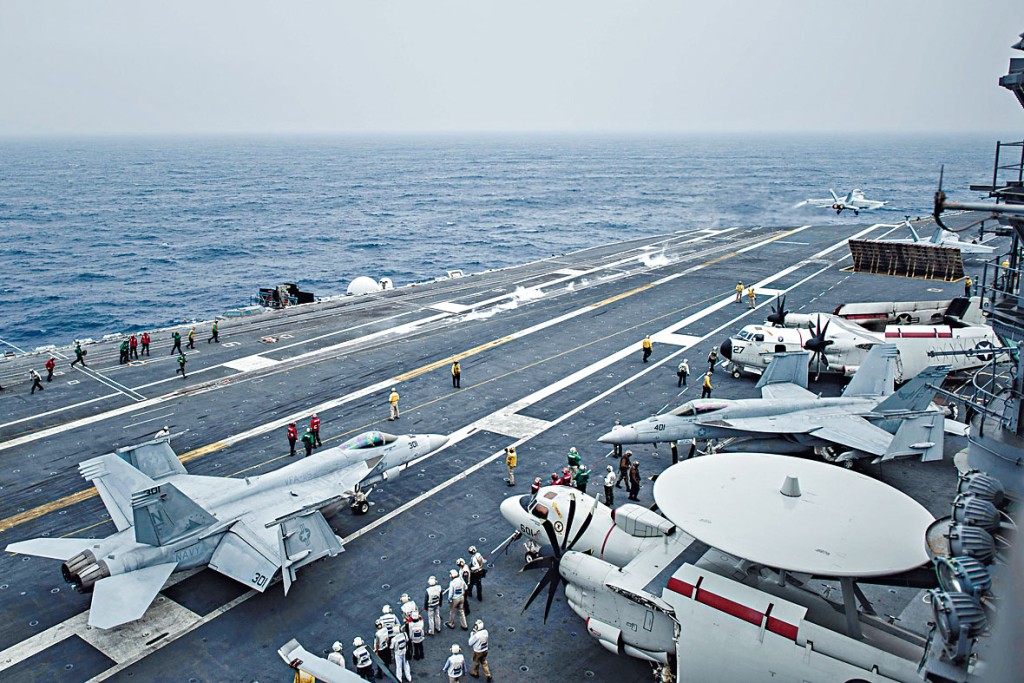 喬治華盛頓號二○一四年曾停泊香港對開海域。