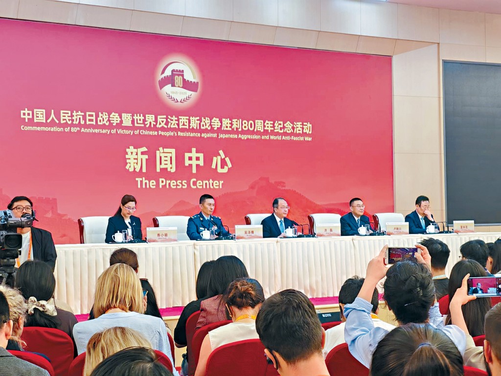 外交部部長助理洪磊公布來華的外國領導人名單。