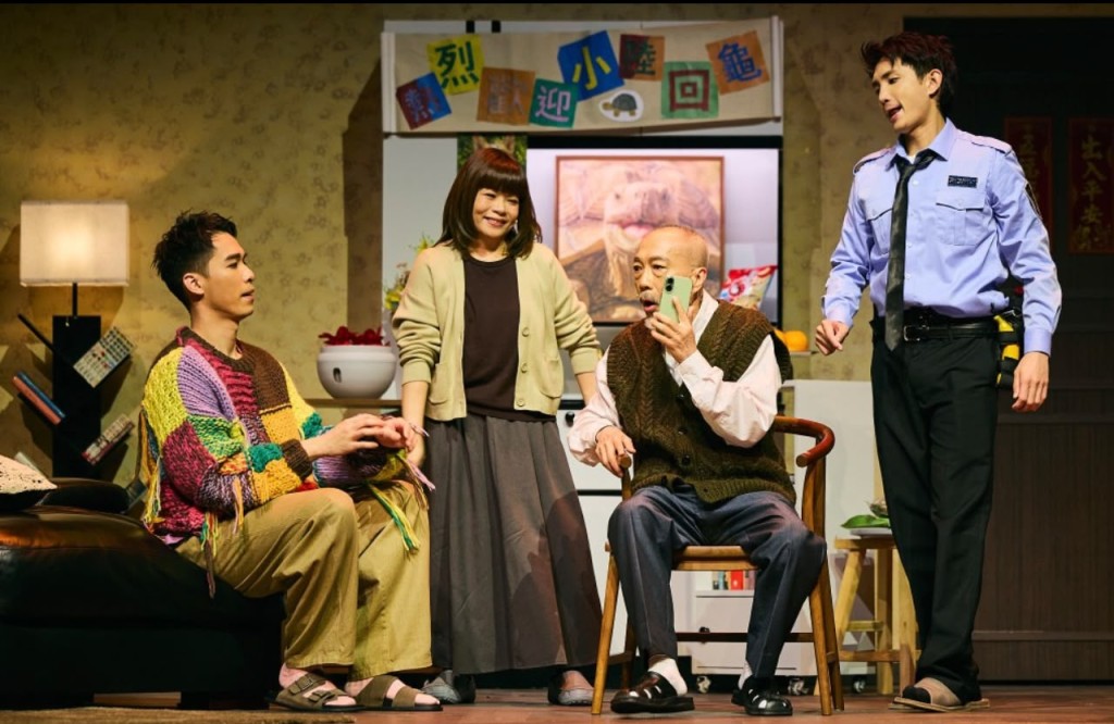 舞台劇《關於那隻龜回魂的故事》自2026年5月公演以來好評如潮，18場演出叫好叫座。