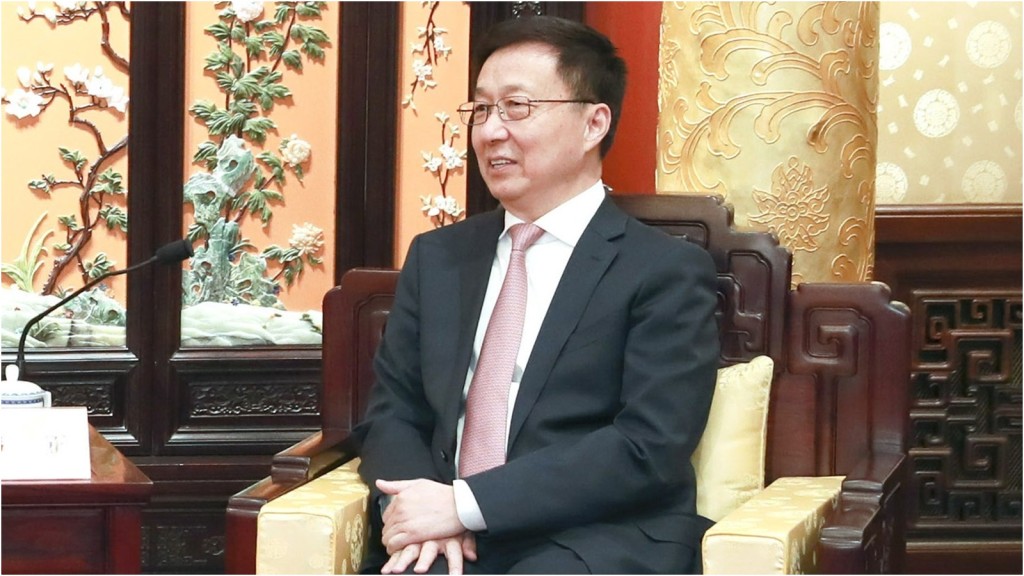 韩正当了十年上海市长，十八大之后升任上海书记，十九大入常并担任国务院常务副总理。资料图片