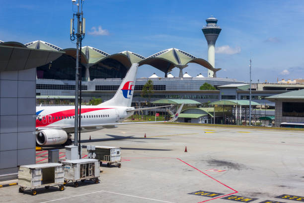 吉隆坡國際機場傳出中國女遊客被海關官員扣留索賄醜聞。