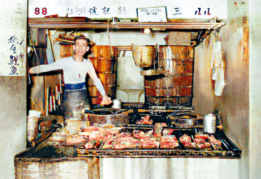 修復後的相片，呈現相中本來難以辨認的細節。 