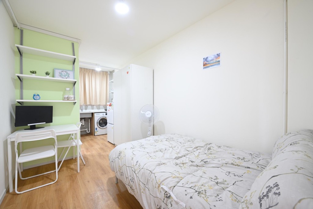 圖示位於牛頭角彩興路的一至二人「簡約公屋」樣板單位內部情況。 圖示位於牛頭角彩興路的一至二人「簡約公屋」樣板單位內部情況。