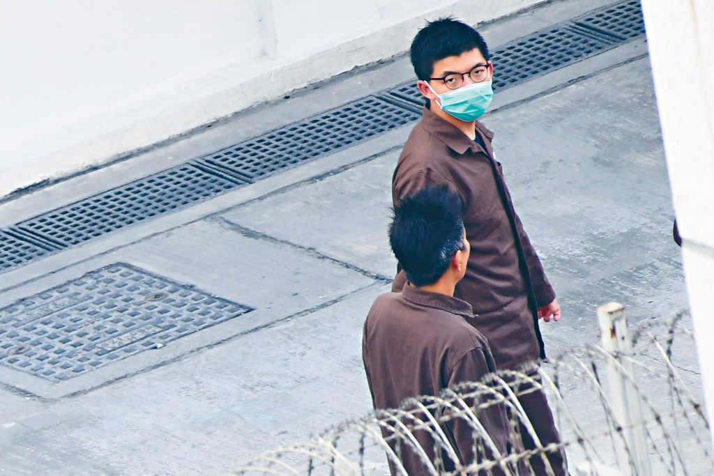 黃之鋒被揭在《香港國安法》實施前,尋求美國駐港總領事館以獲庇護。