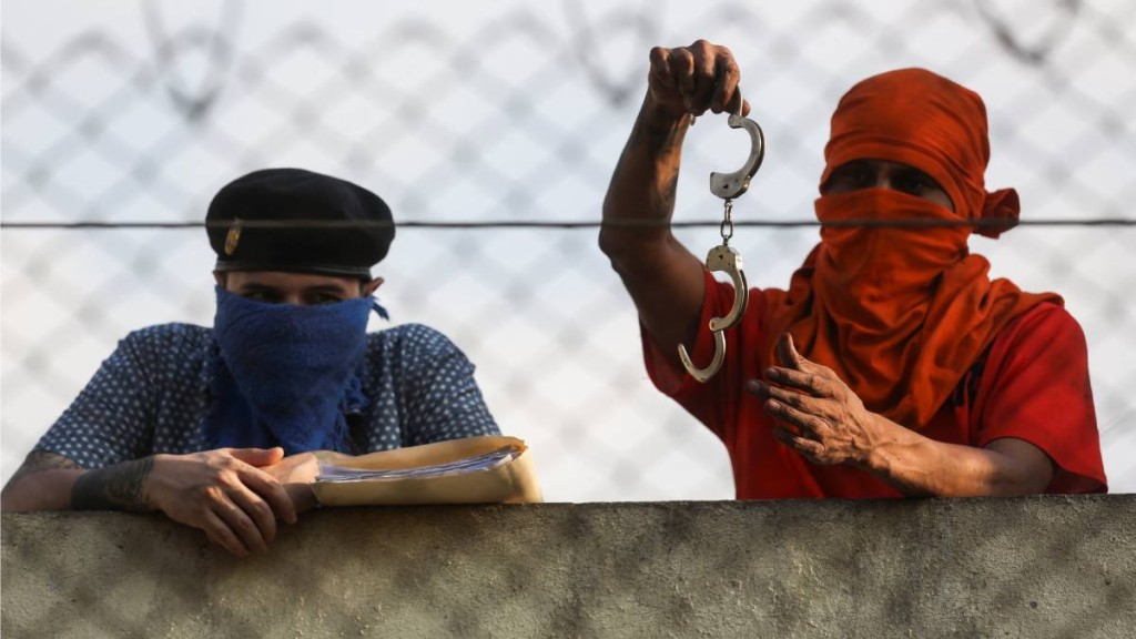 危地馬拉3監獄騷亂挾持最少46人。路透社