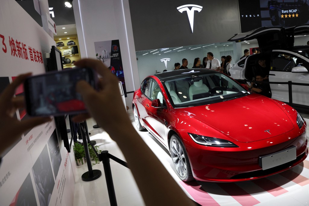 摩根士丹利最新將Tesla目標價大幅上調六成至400美元。