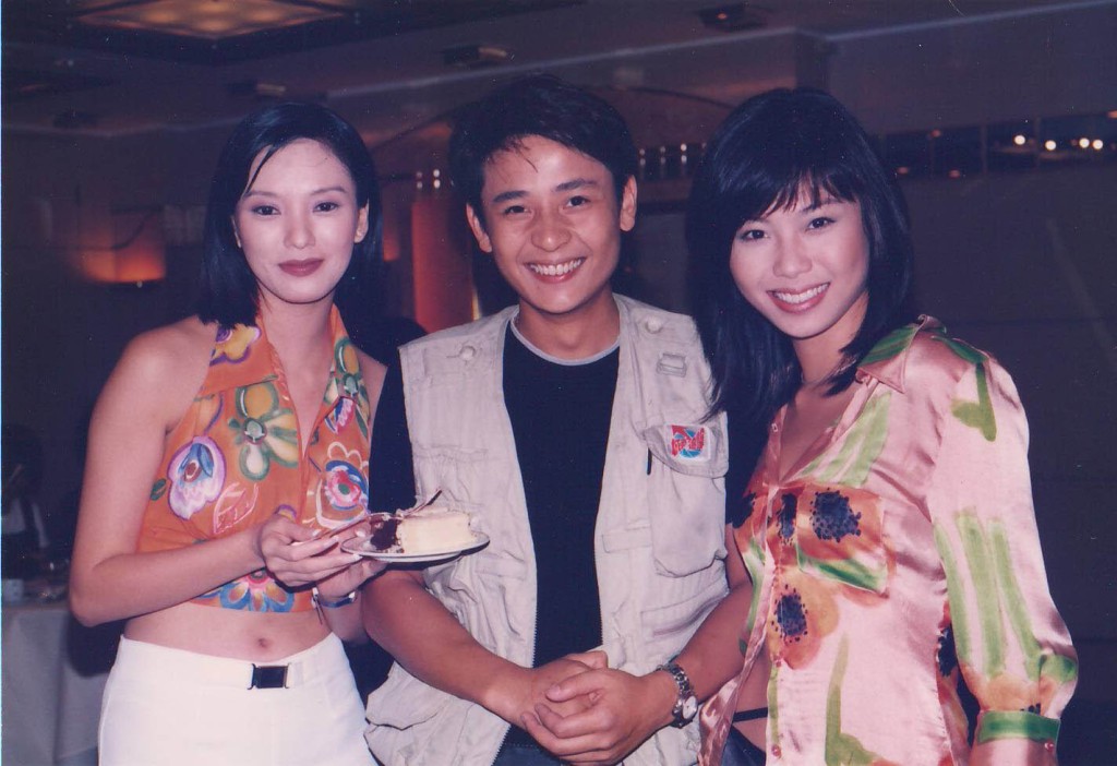 黄泽锋1985年入行至今，由1987年至2012年服务TVB长达25年。