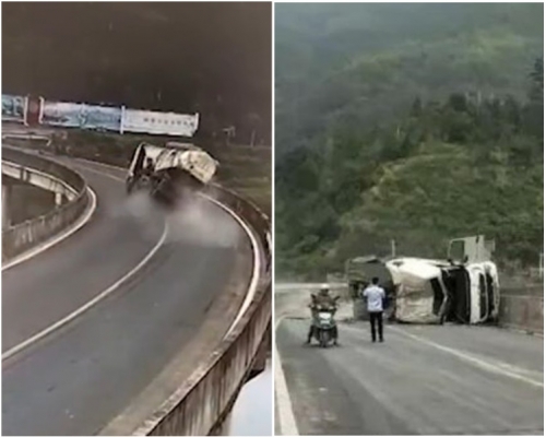 水泥車爆胎撞毀橋護欄翻側在路面上。網圖　
