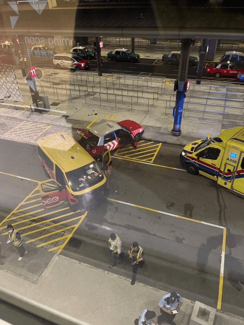 香港國際機場發生驚險車禍。fb@「車cam L群組」 香港國際機場發生驚險車禍。fb@「車cam L群組」