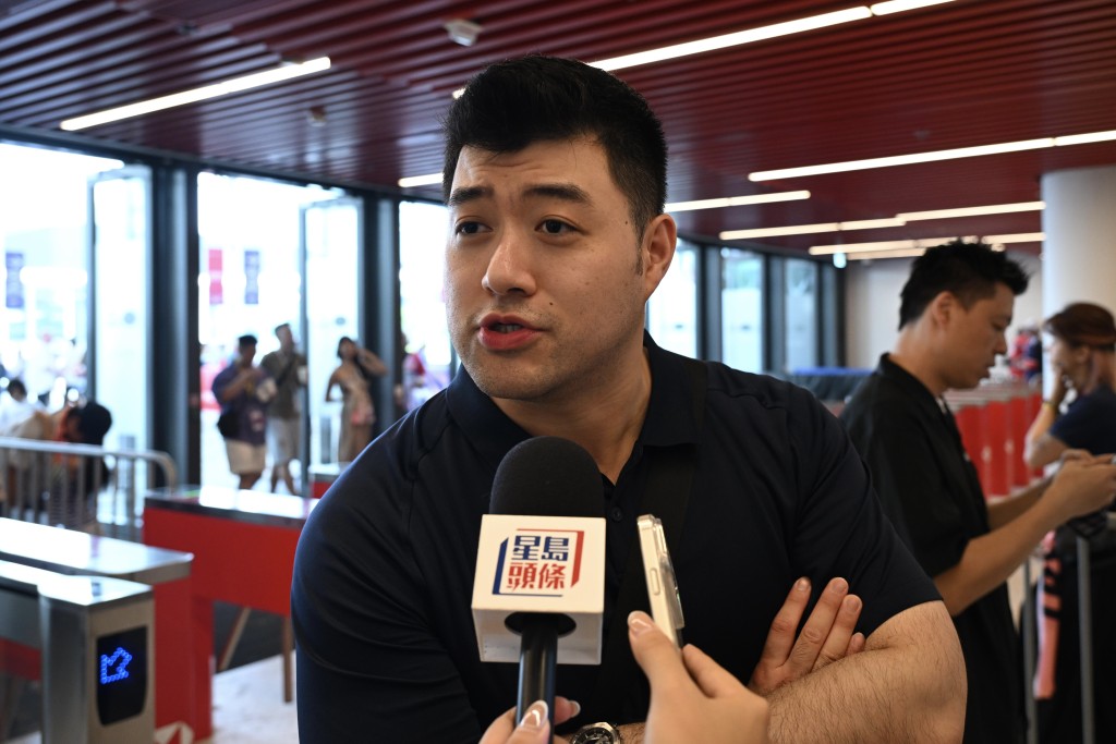 李先生笑言，自己是特意入場喝酒，自七欖移師啟德體育園舉行後，今年是首次入場觀賽。