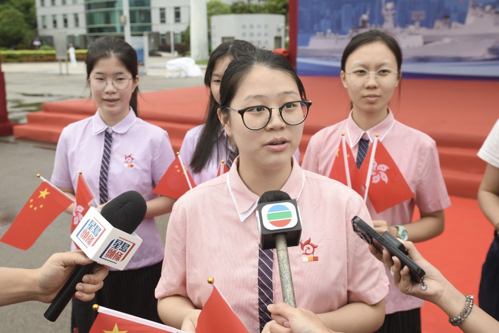 中五學生童同學。 中五學生童同學。